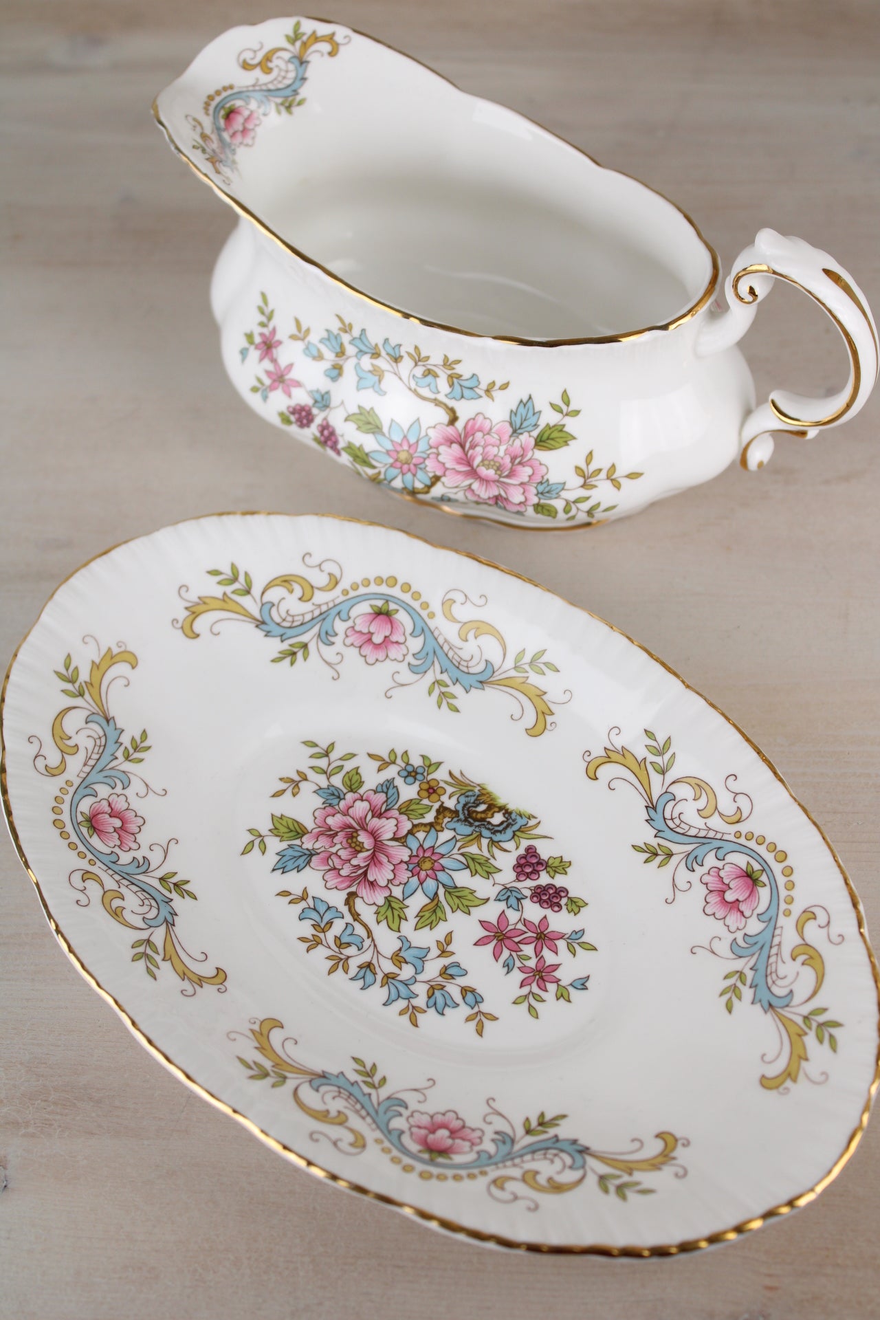 Royal Standard Mandarin Gravy Boat and Saucer
