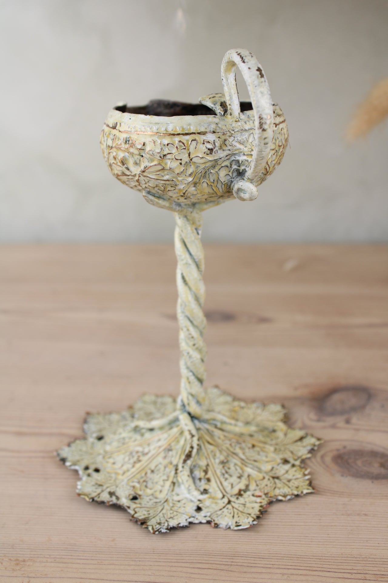 Metal Leaf Candle Holder Stand