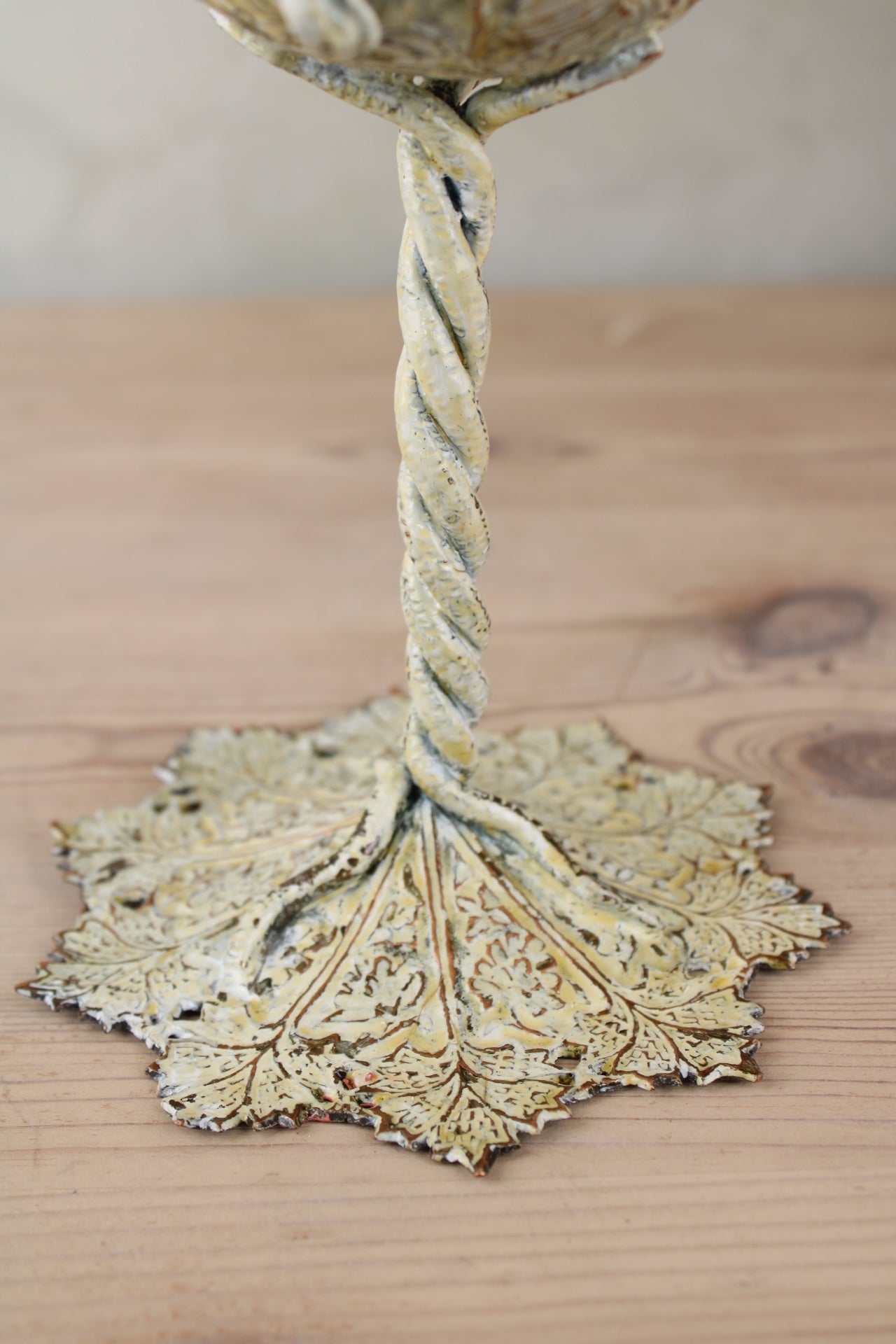 Metal Leaf Candle Holder Stand