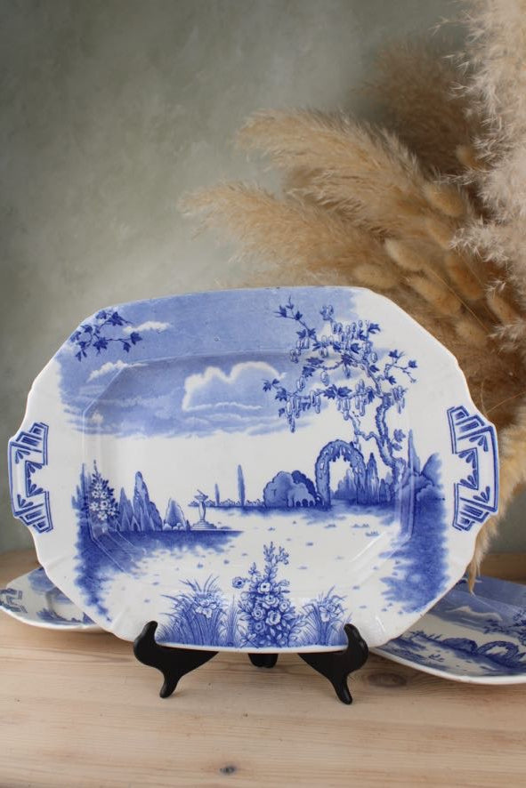 Set of 3 Regal Pottery Palissy ‘Enchanta’ Platters