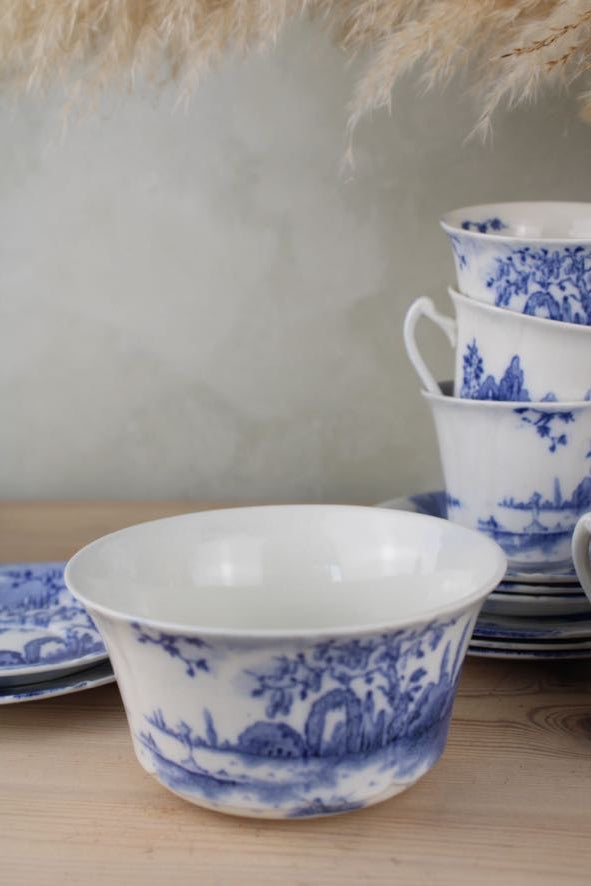 Set of 4 Regal Pottery Palissy ‘Enchanta’ Teaset Trios with Milk Jug and Sugar Bowl