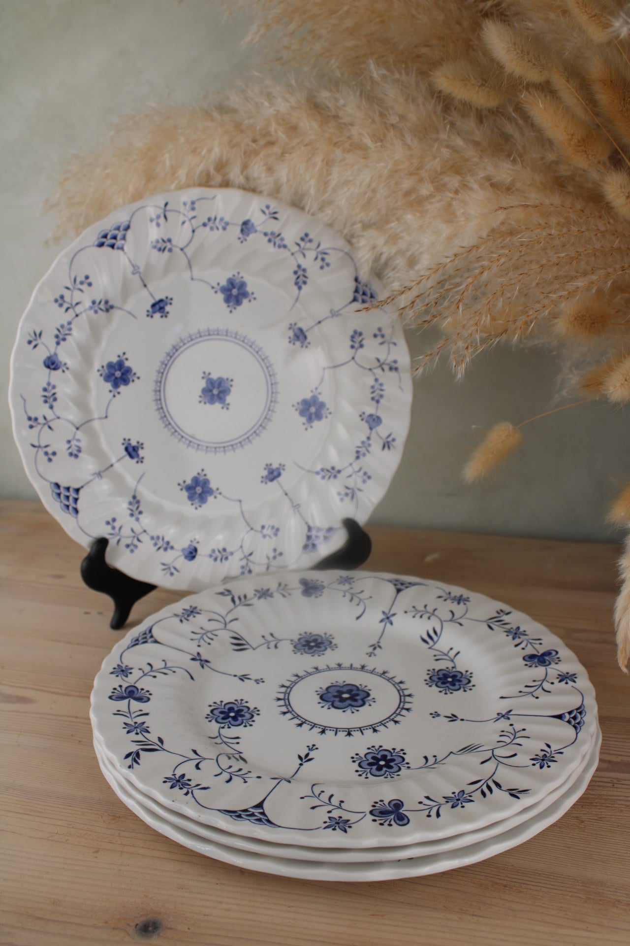 Set of 4 York Town Plates