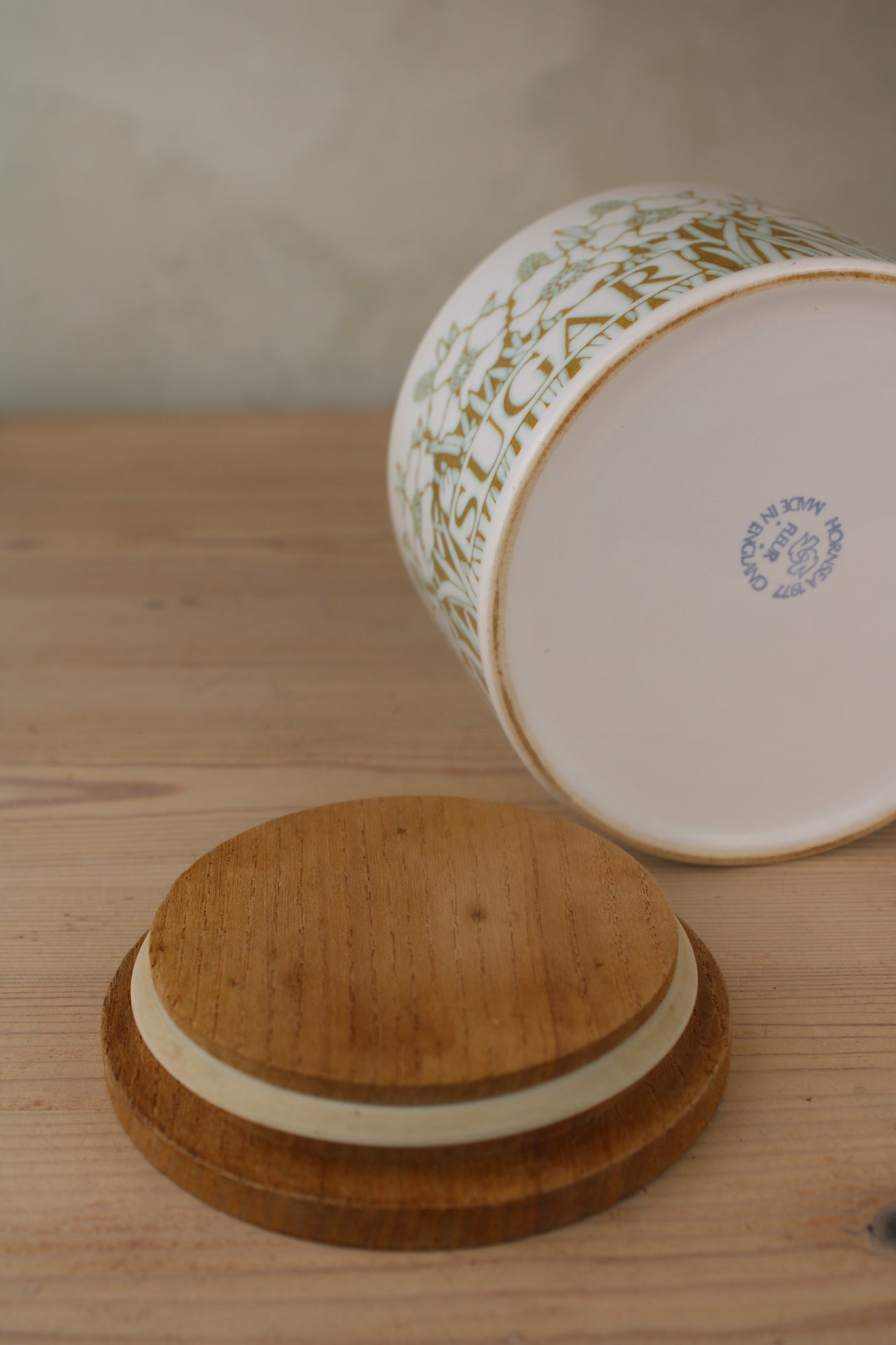 Hornsea Fleur Sugar Jar with Wooden Lid