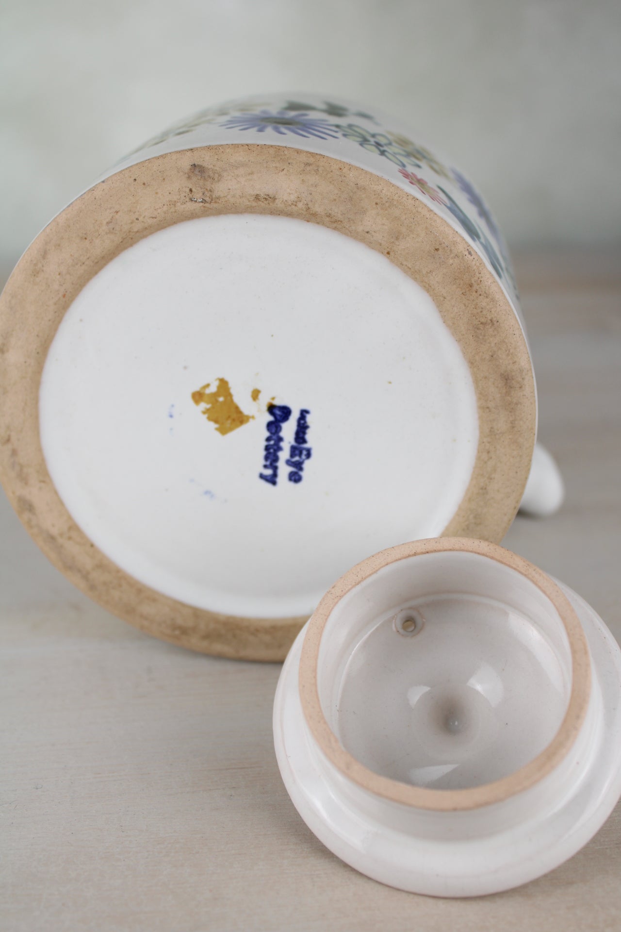 Bamboo Handle Rye Pottery Retro Teapot