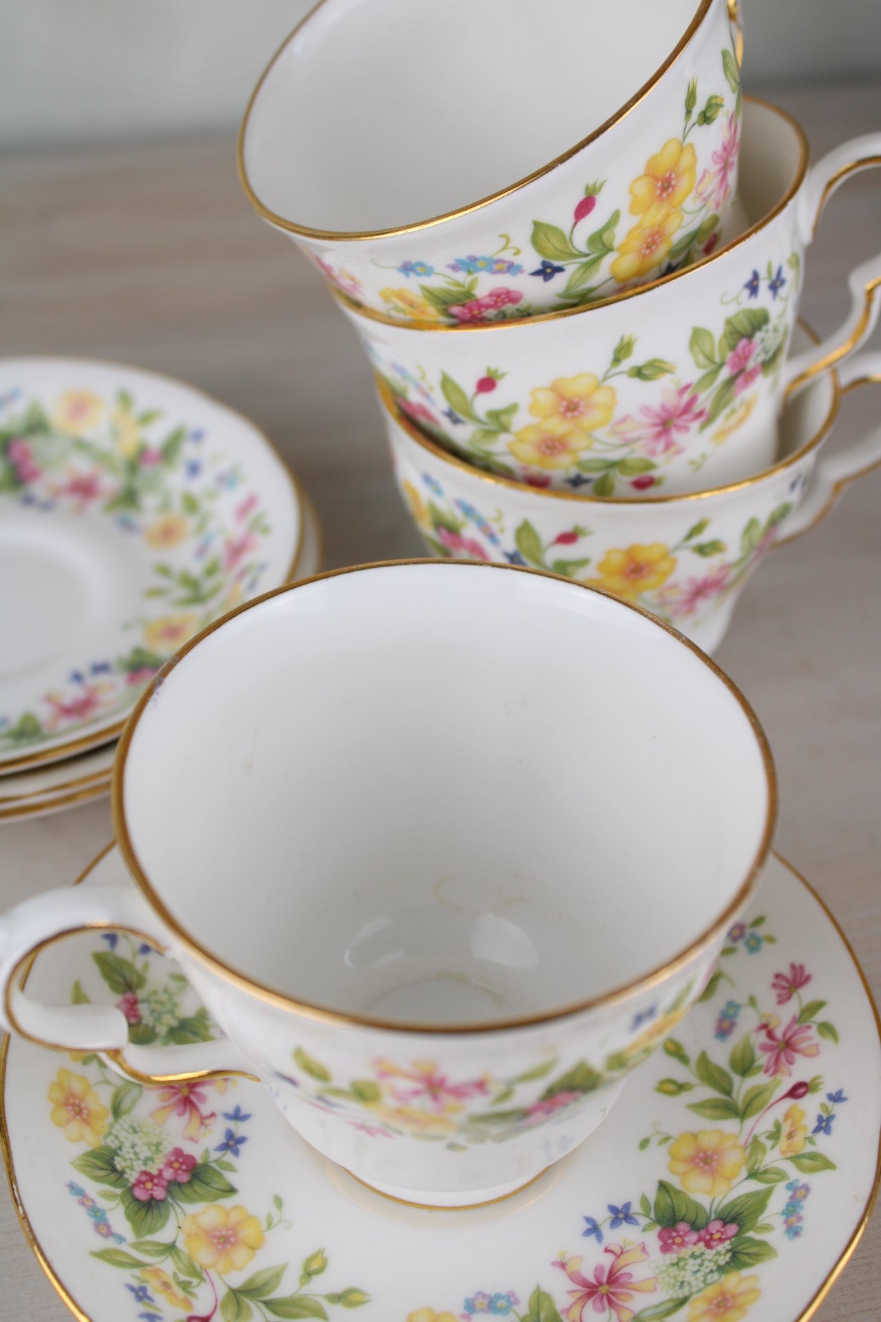 Set of 4 Colclough Hedgerow Wildflowers Teacup and Saucers