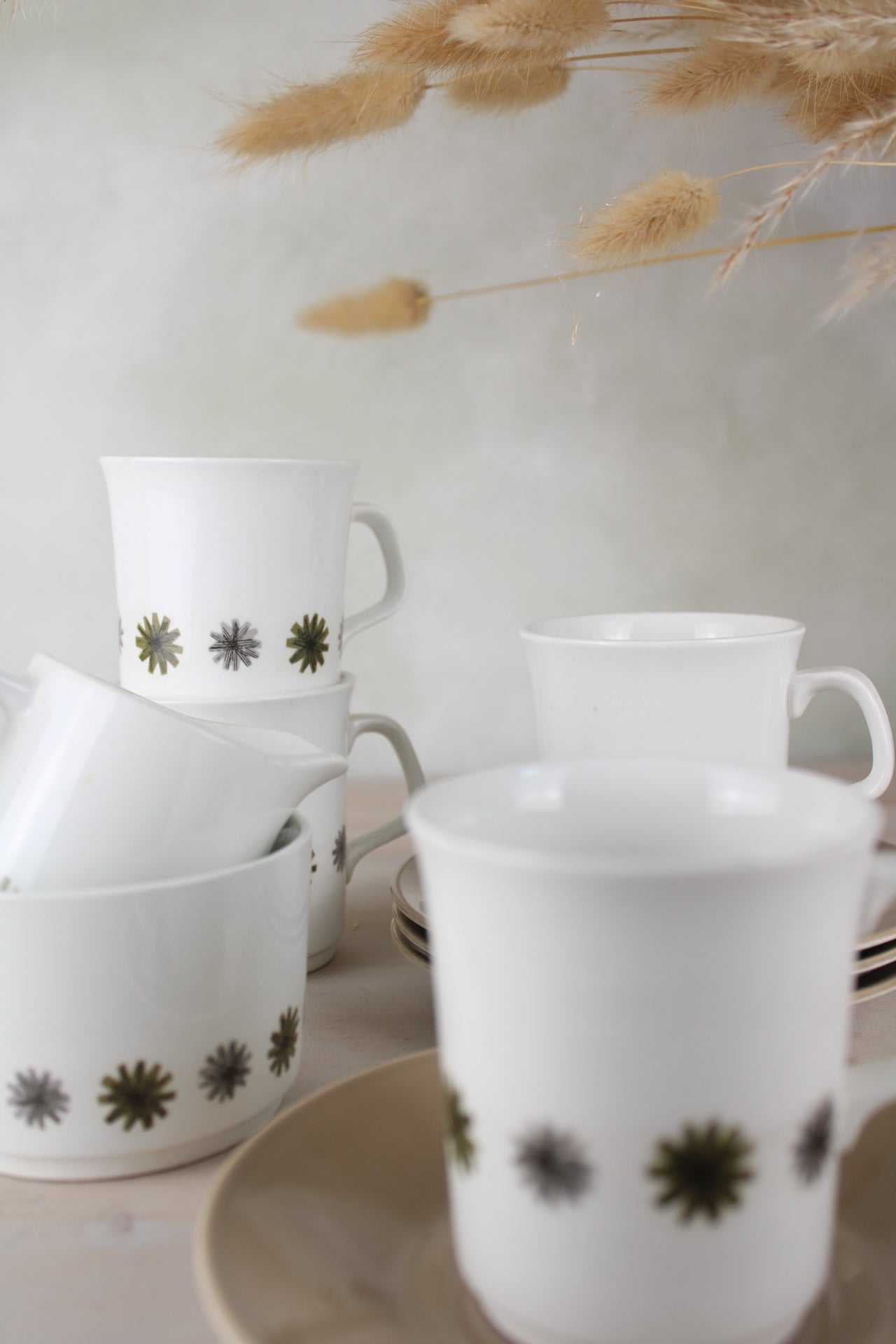 Set of 4 J&G Meakin Retro Tea Set- Teacups and Saucers with Milk Jug and Sugar Bowl