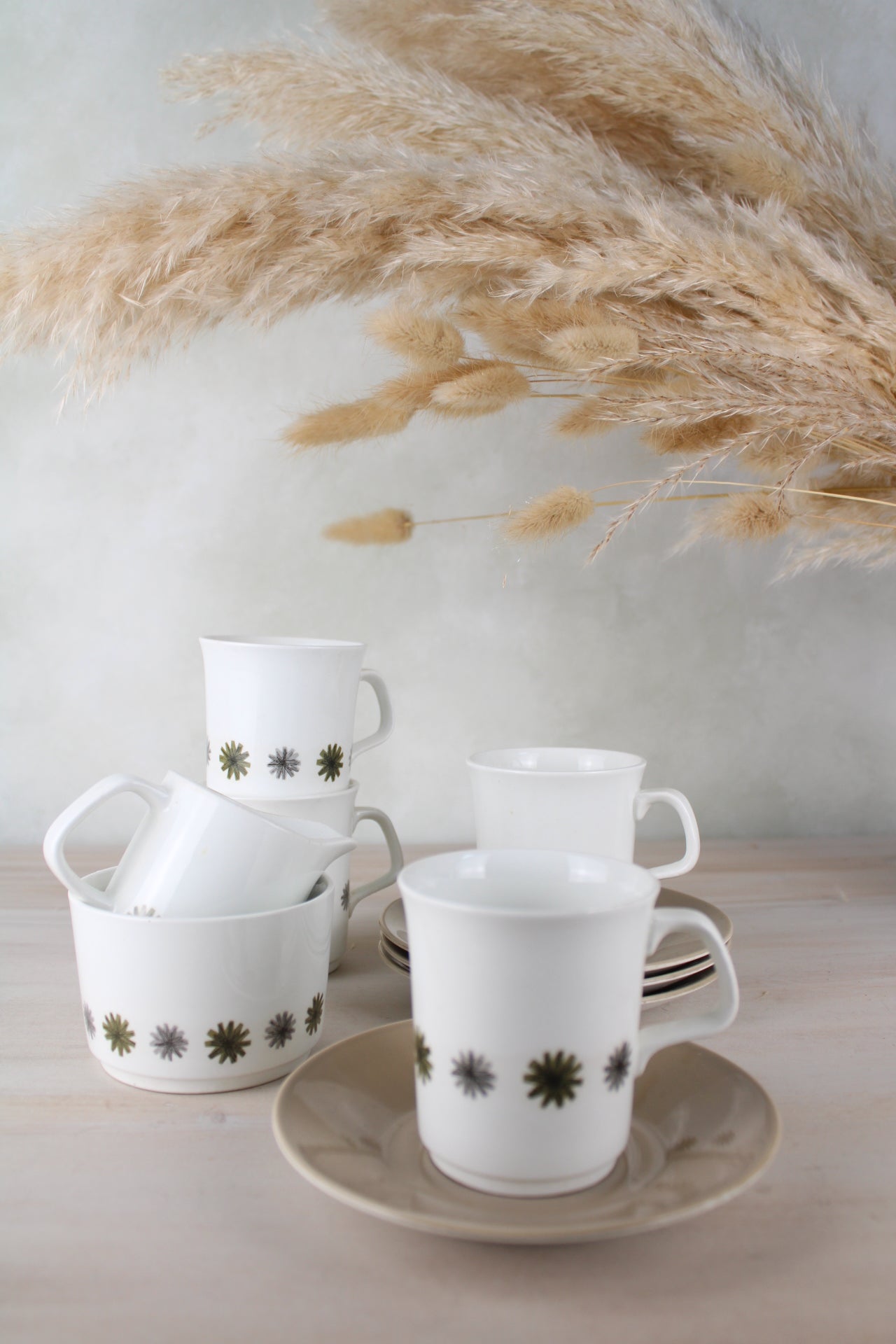 Set of 4 J&G Meakin Retro Tea Set- Teacups and Saucers with Milk Jug and Sugar Bowl