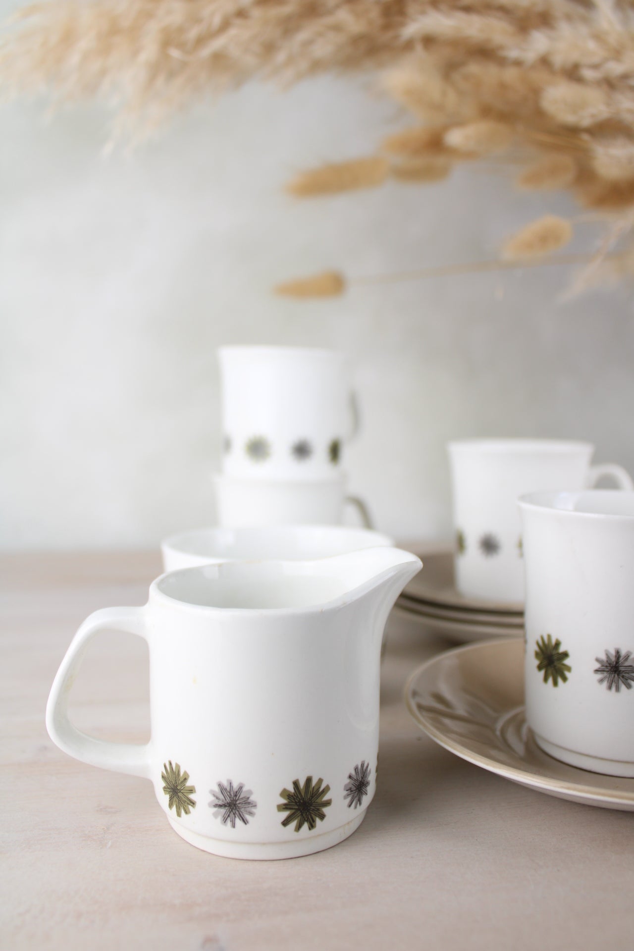 Set of 4 J&G Meakin Retro Tea Set- Teacups and Saucers with Milk Jug and Sugar Bowl