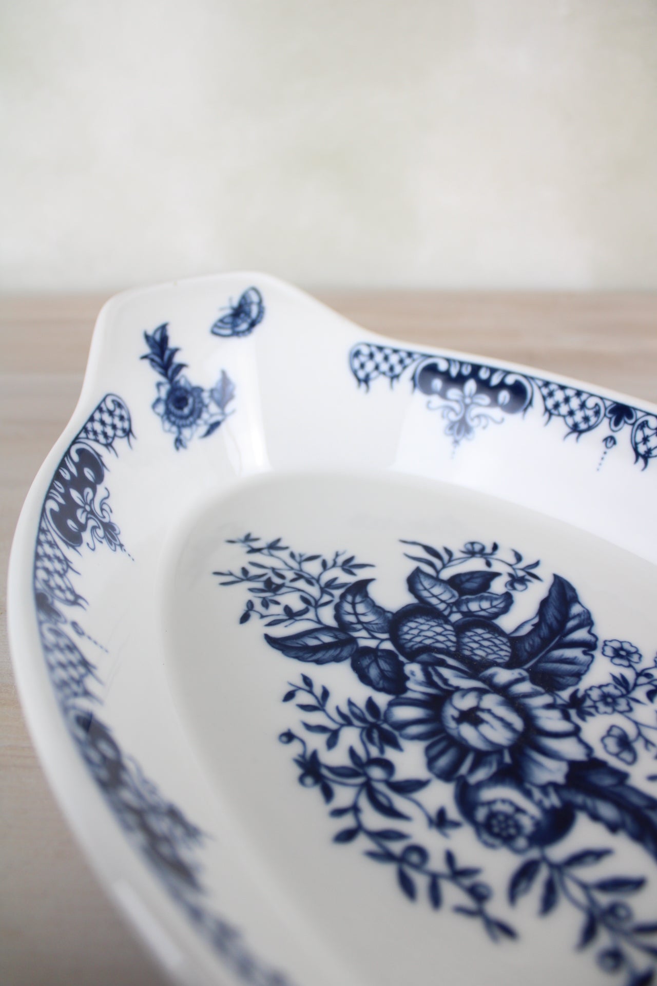 Royal Worcester Hanbury Casserole Dish in Blue and White floral Design