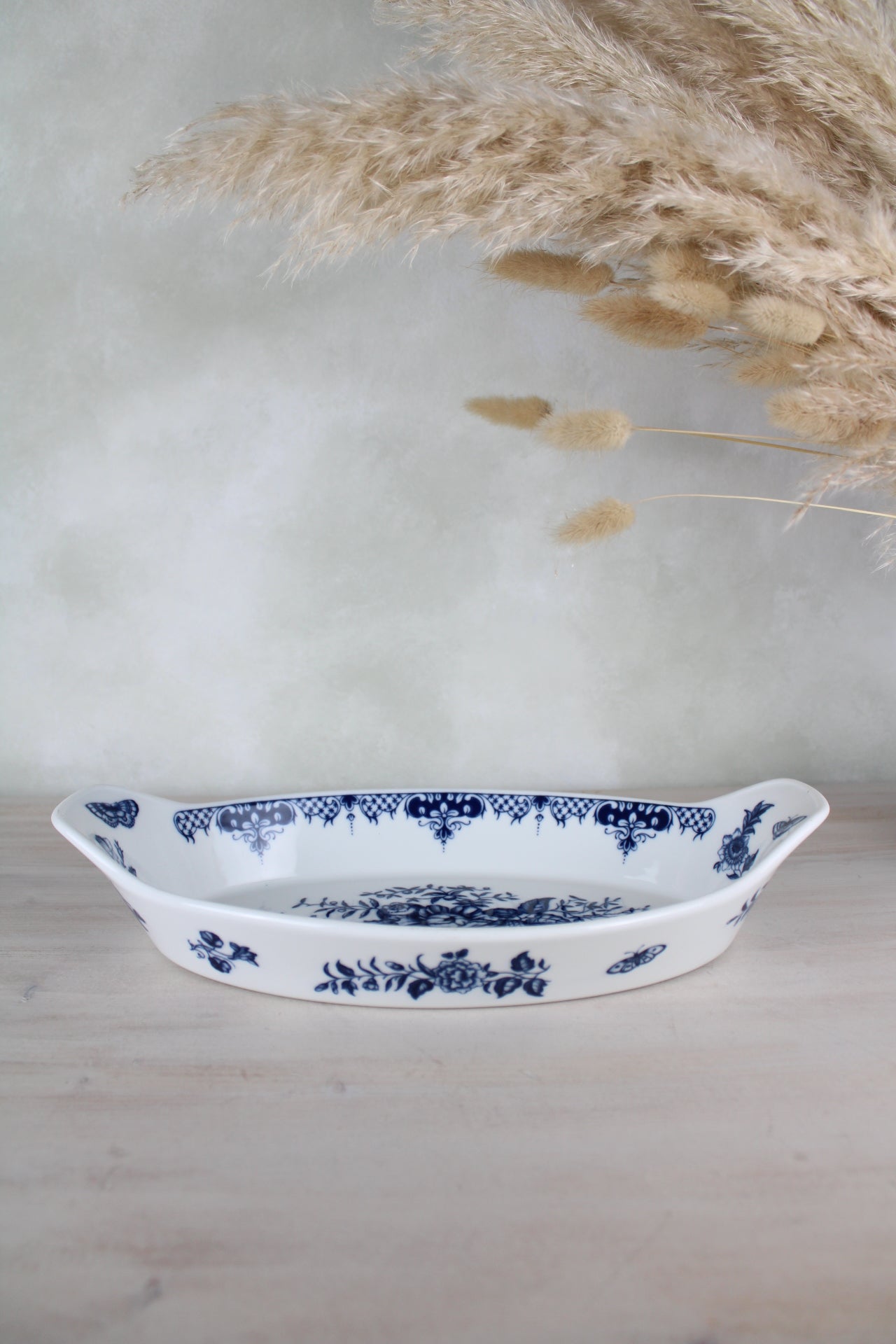 Royal Worcester Hanbury Casserole Dish in Blue and White floral Design