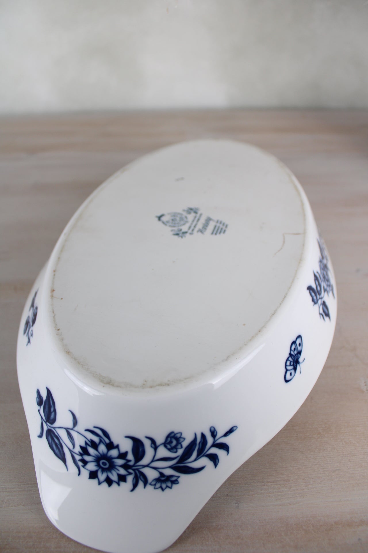 Royal Worcester Hanbury Casserole Dish in Blue and White floral Design