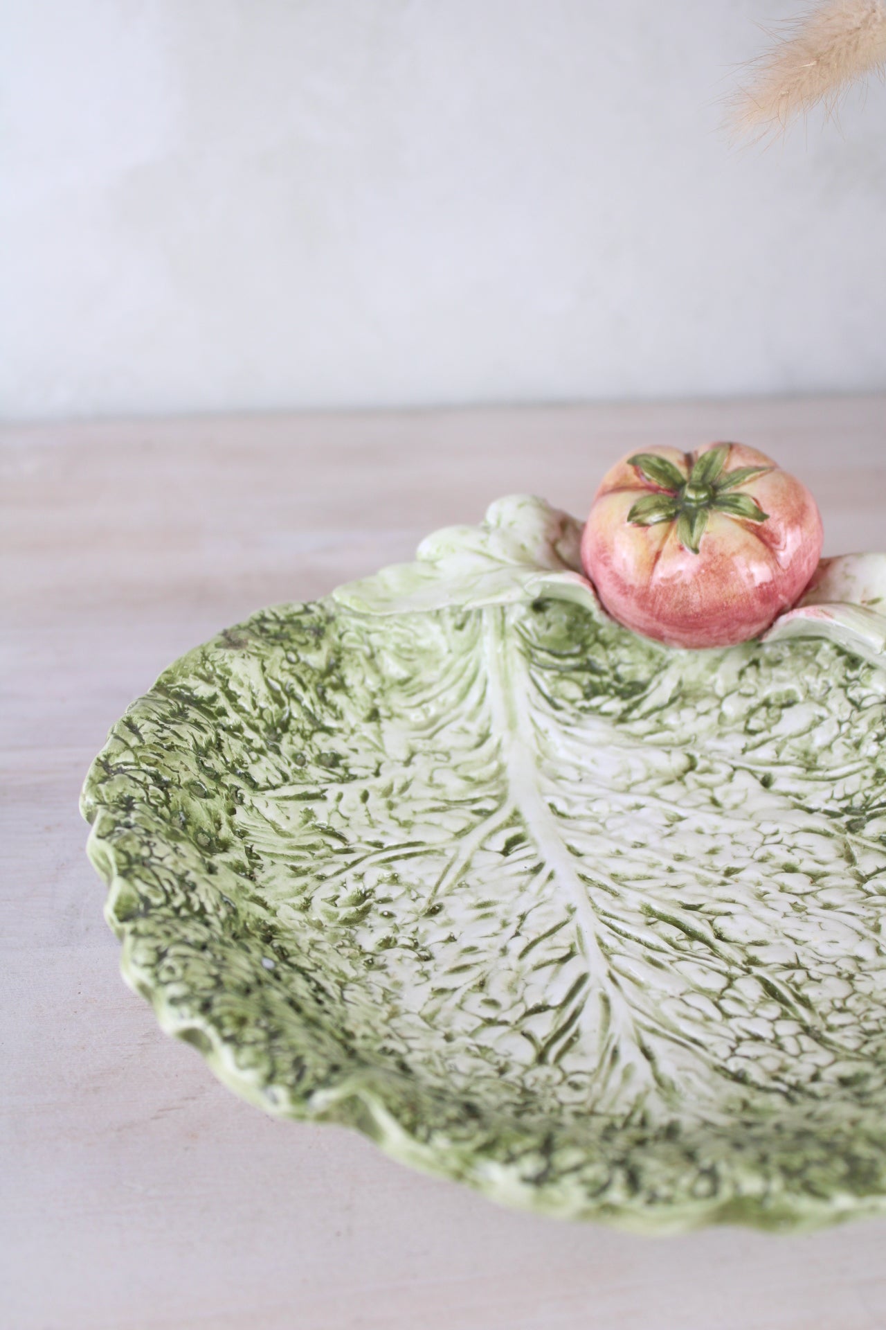 Italian Leaf Bowl with Tomato