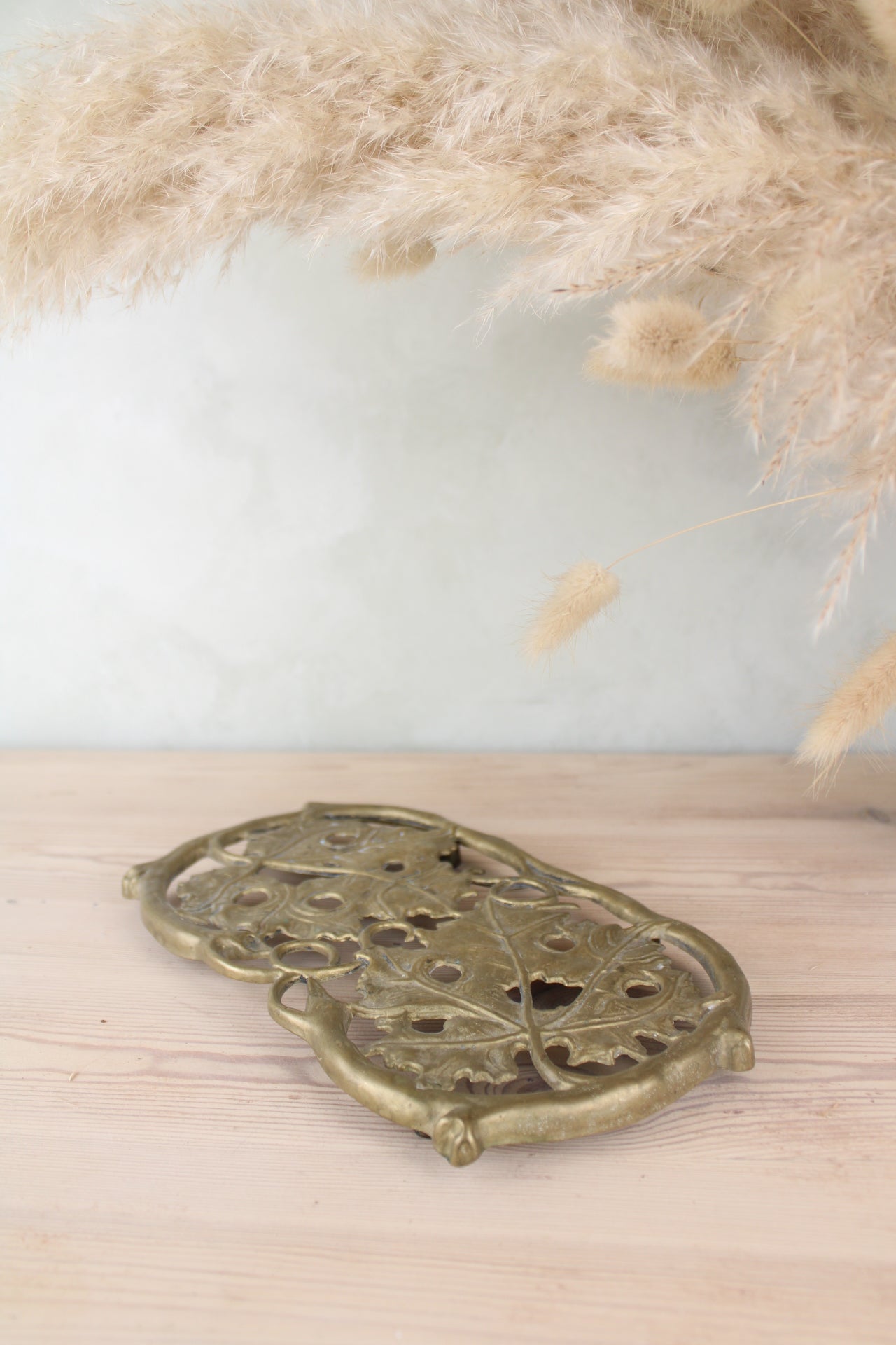 Brass Leaf Design Pot Stand