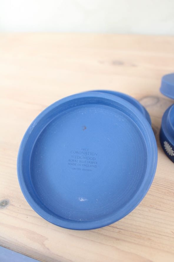 Pair of 1953 Wedgwood Jasperware Royal Blue Coronation Pots