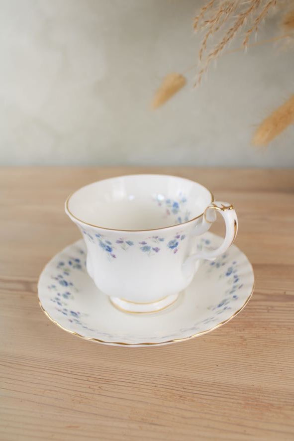 Royal Albert Memory Lane Teacup