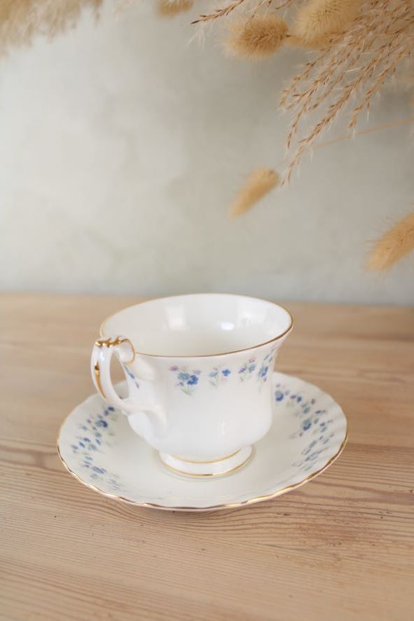 Royal Albert Memory Lane Teacup