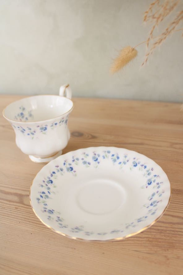Royal Albert Memory Lane Teacup