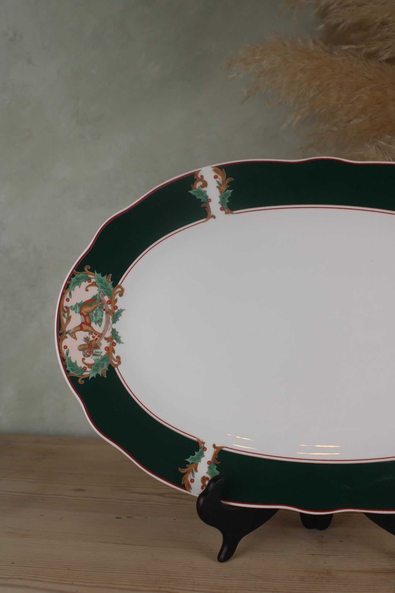 Noritake Primachina ‘Home for Christmas’ serving platter