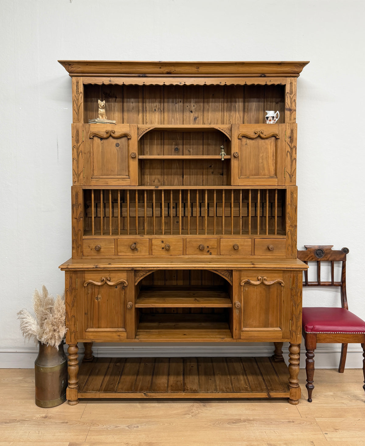 Stunning X-Large solid pine kitchen dresser