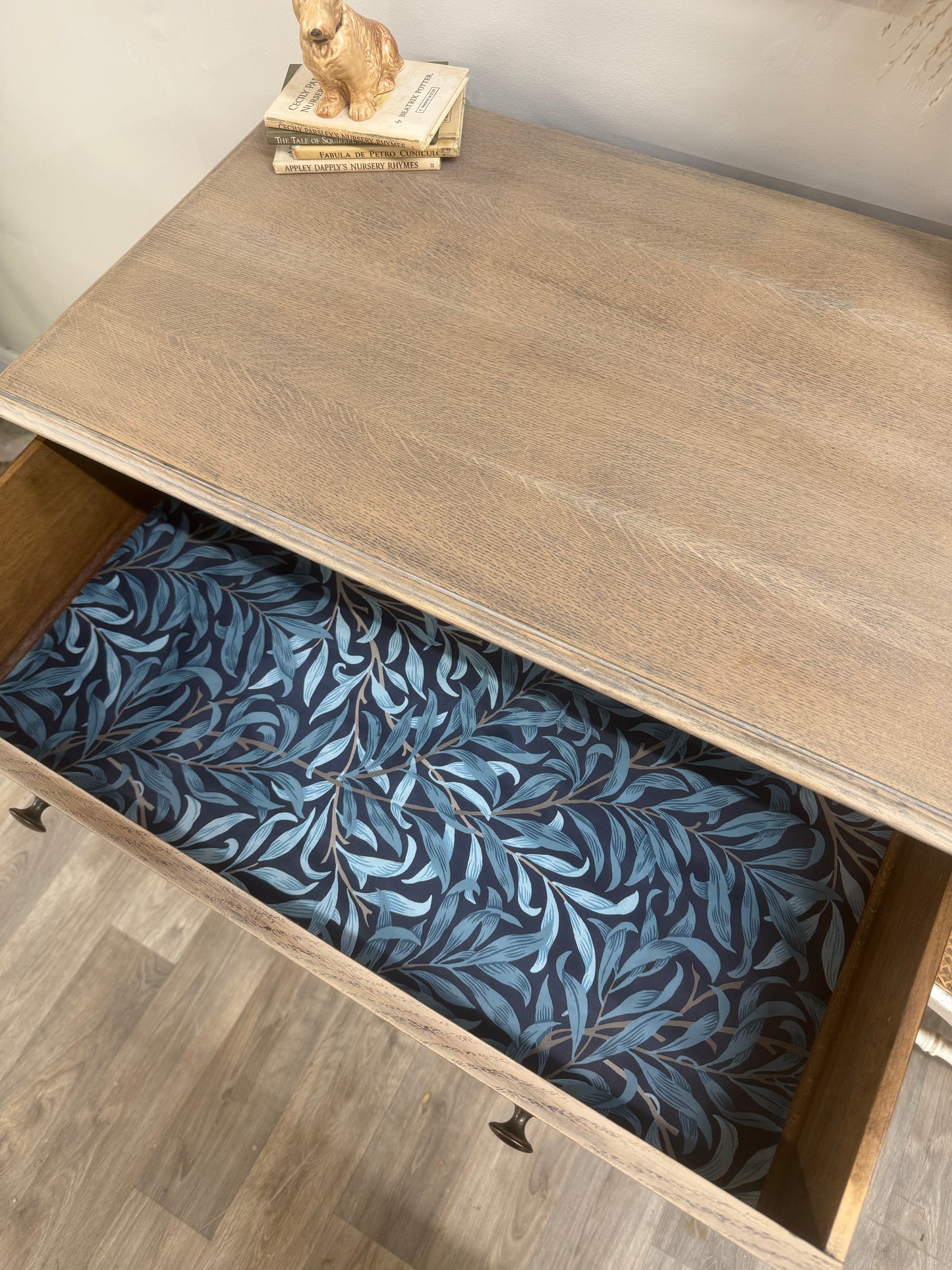 Rustic oak chest of drawers