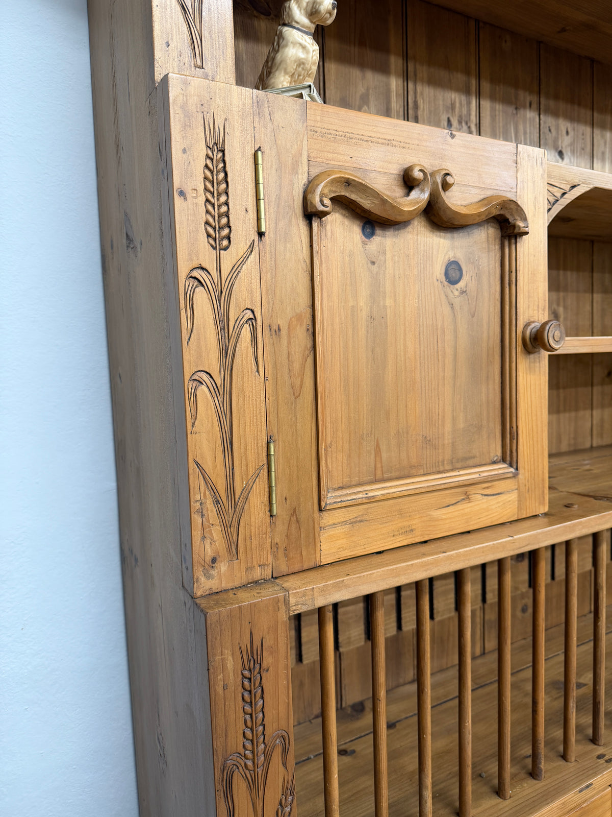 Stunning X-Large solid pine kitchen dresser