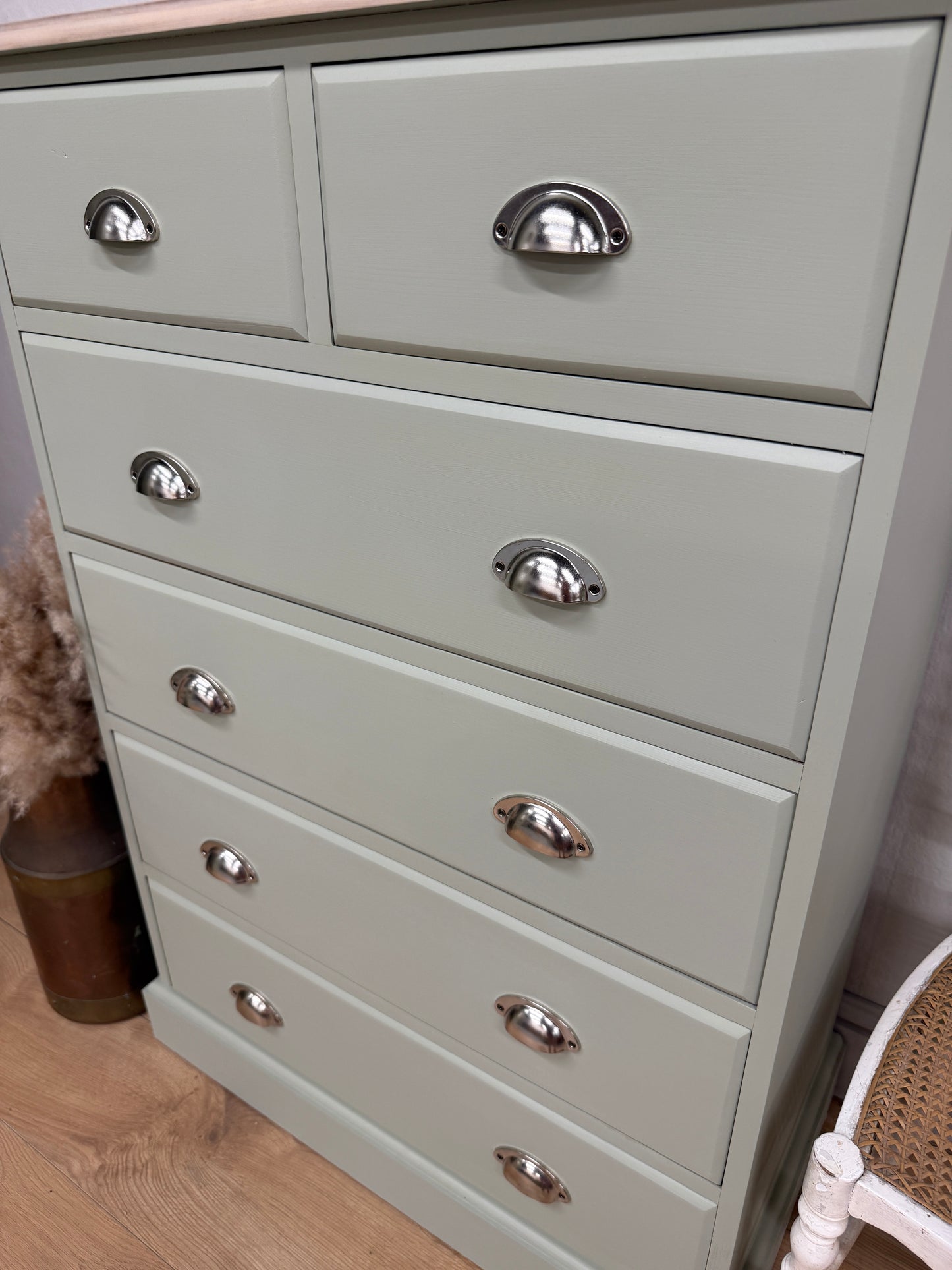 Solid pine KingFisher Chest of Drawers