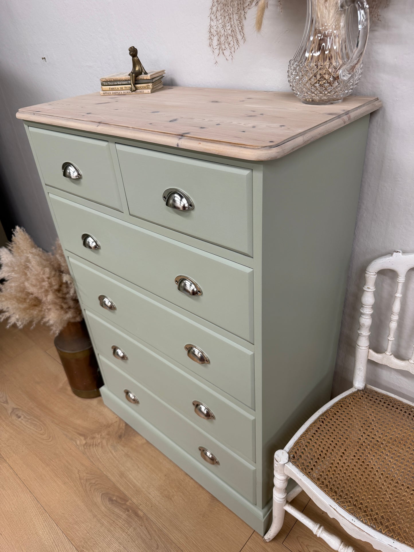 Solid pine KingFisher Chest of Drawers
