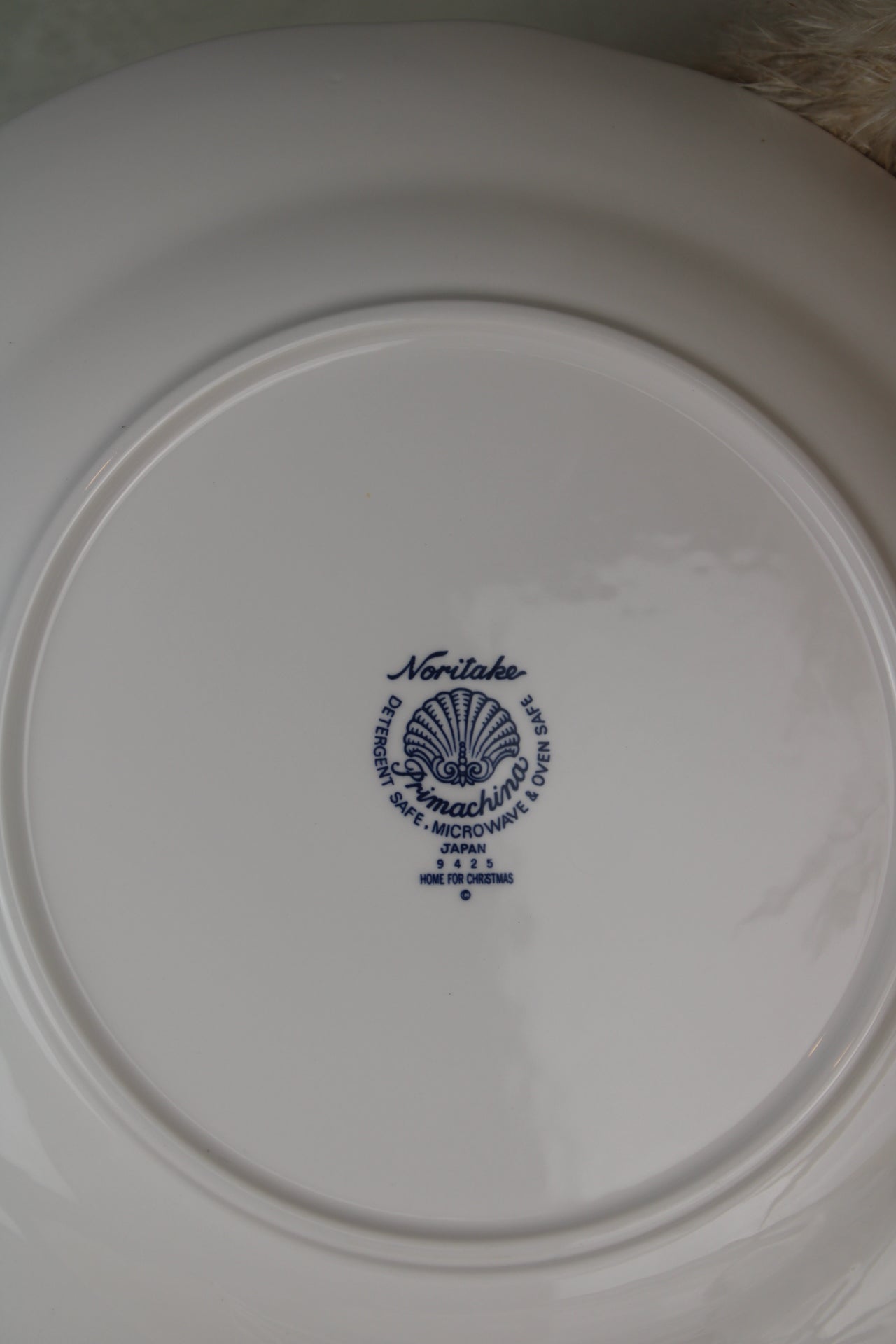 Set of 6 Noritake Primachina ‘Home for Christmas’ large dinner plates