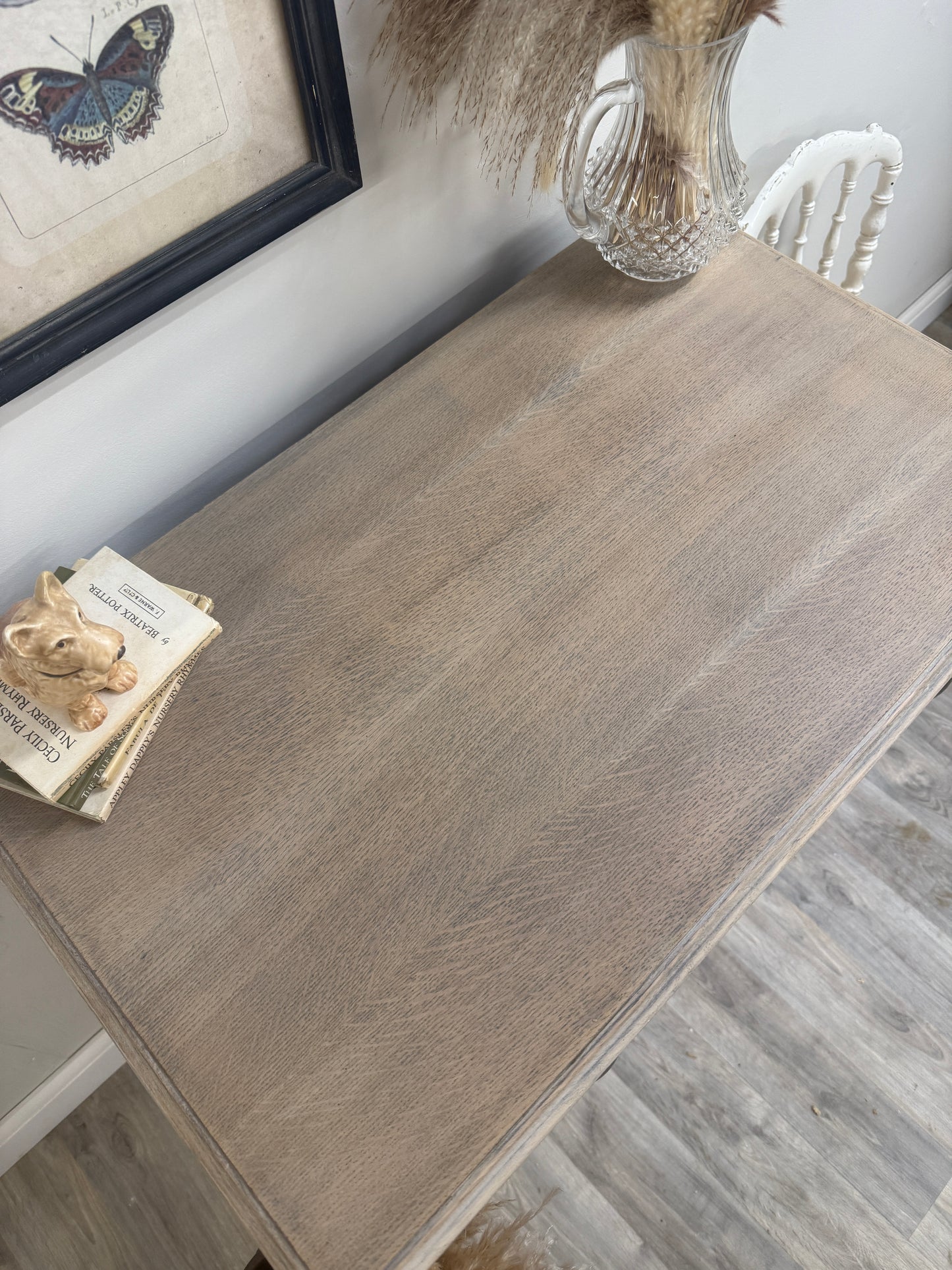 Rustic oak chest of drawers