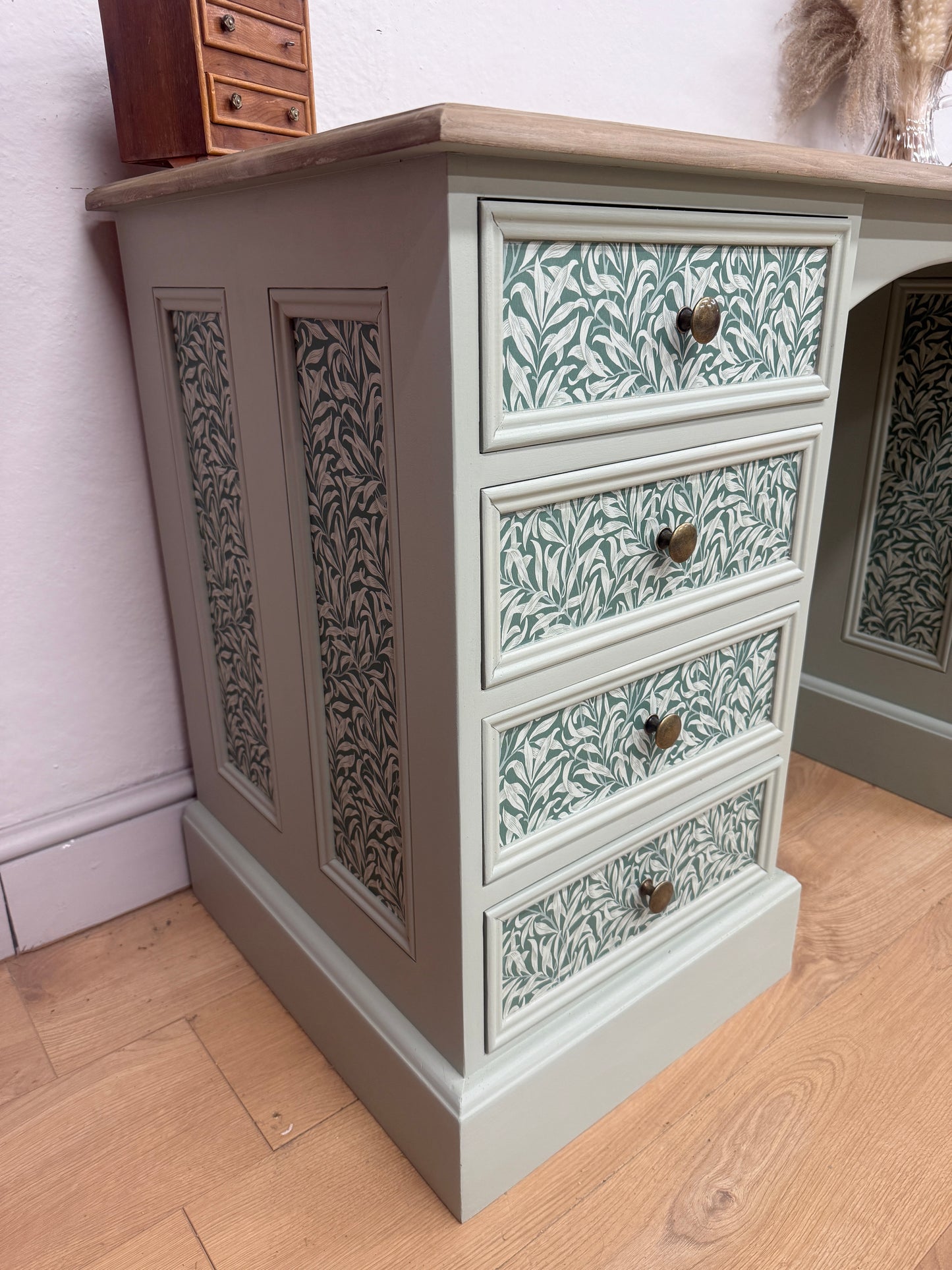 Stunning painted pine dressing table / desk