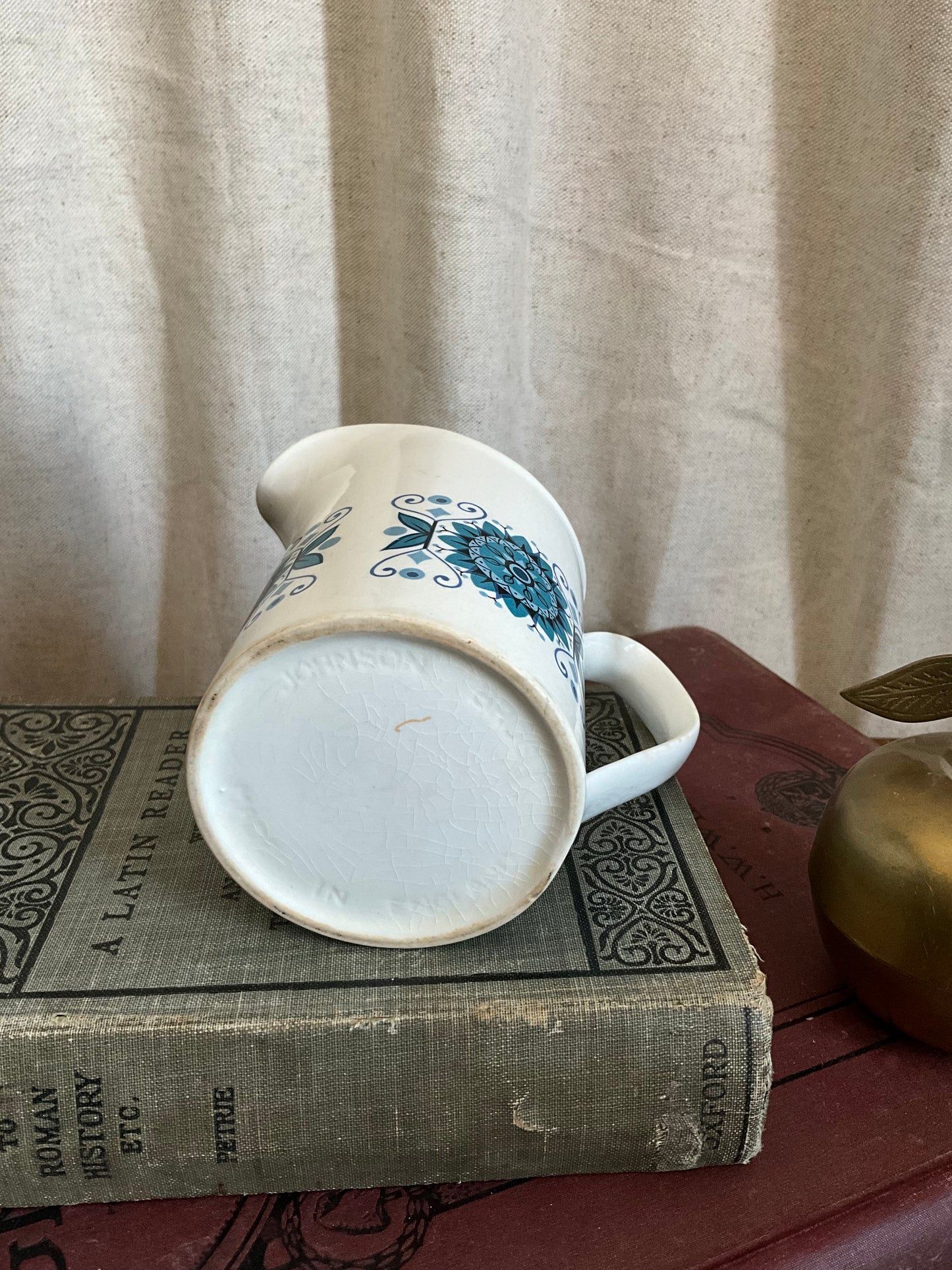 Vintage Johnson bros gravy sauce jug