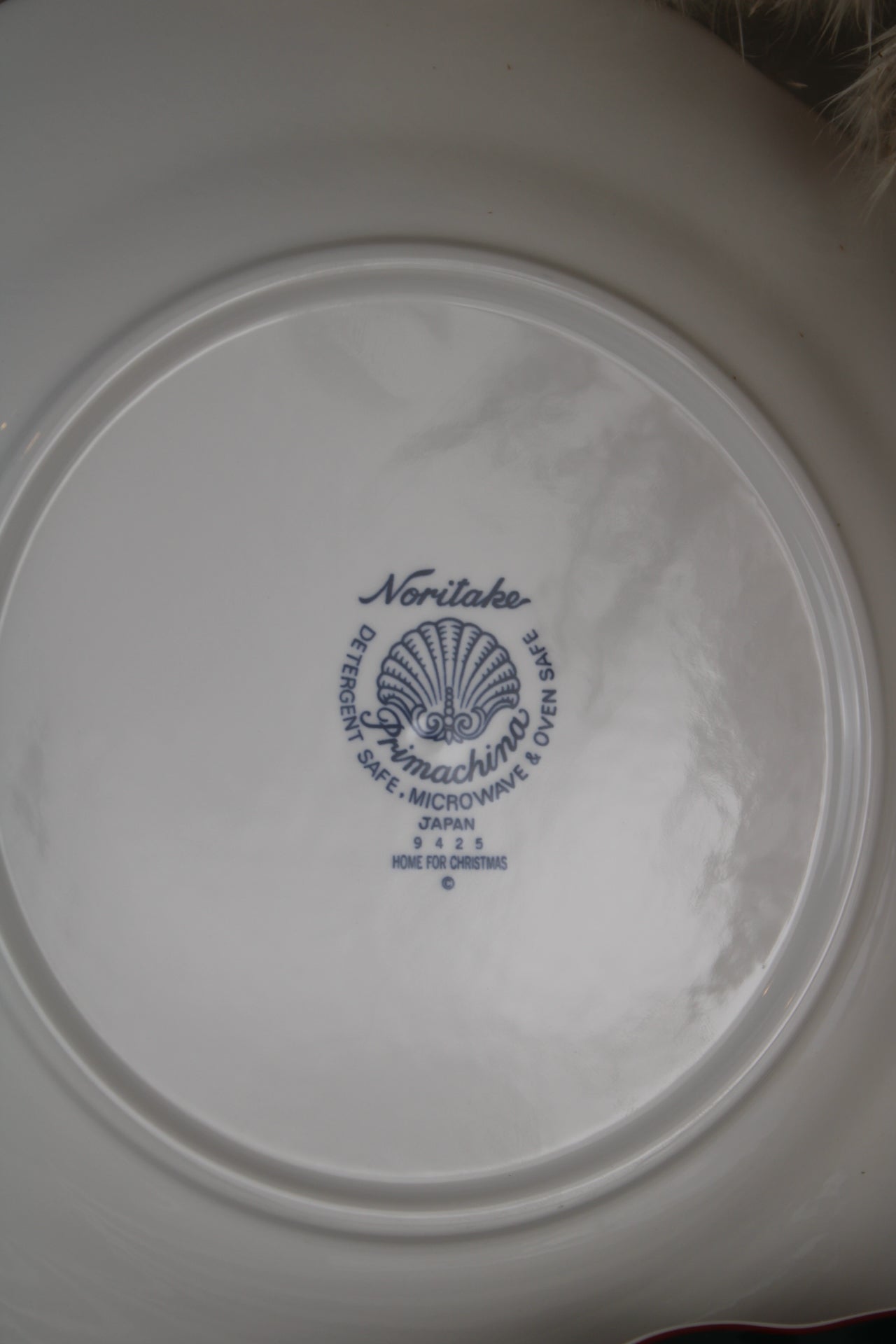 Set of 6 Noritake Primachina ‘Home for Christmas’ small dinner plates