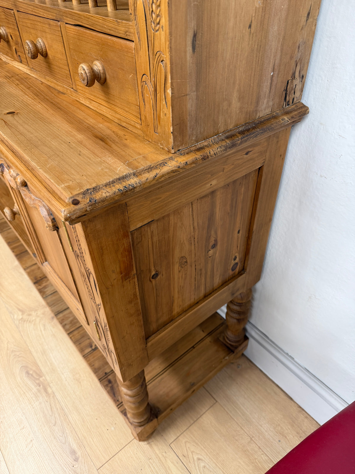 Stunning X-Large solid pine kitchen dresser