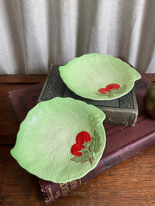 Pair of vintage crown Devon lettuce side bowls
