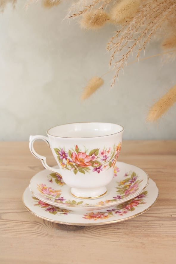 Colclough Wayside Teacup Trio