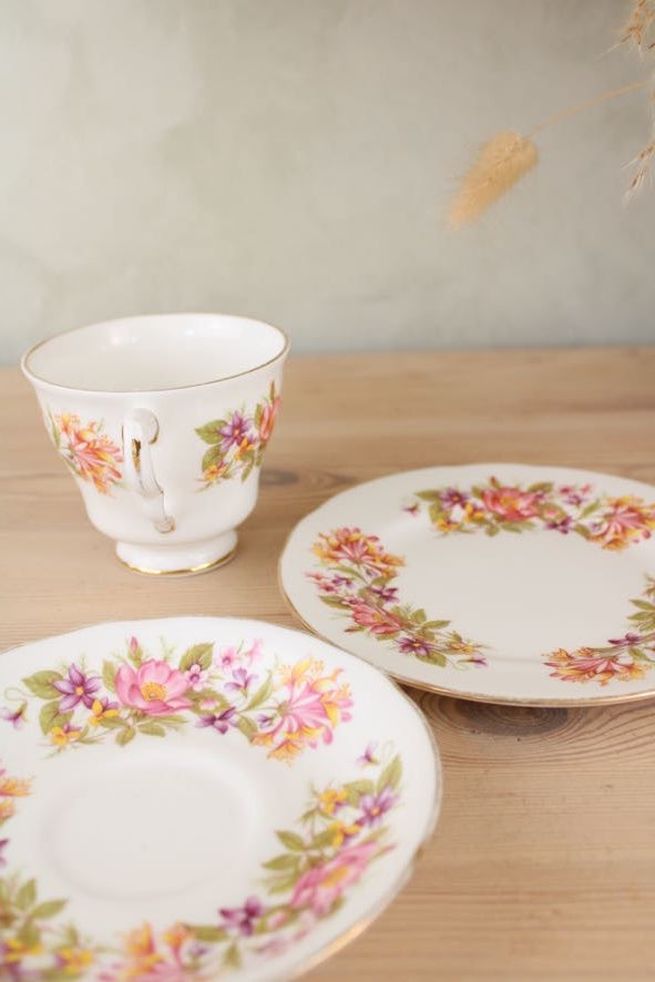 Colclough Wayside Teacup Trio