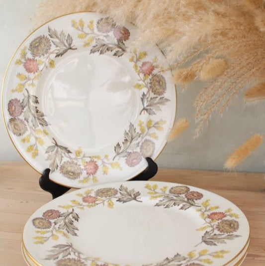 Set of 4 Wedgwood Lichfield Dinner Plates