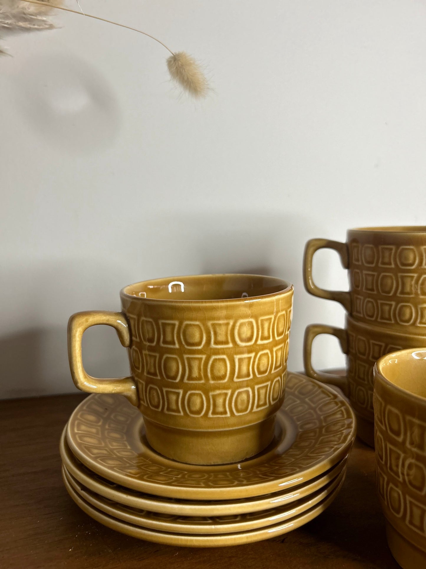 Set of 4 Tams Retro Cups and Saucers in Mustard