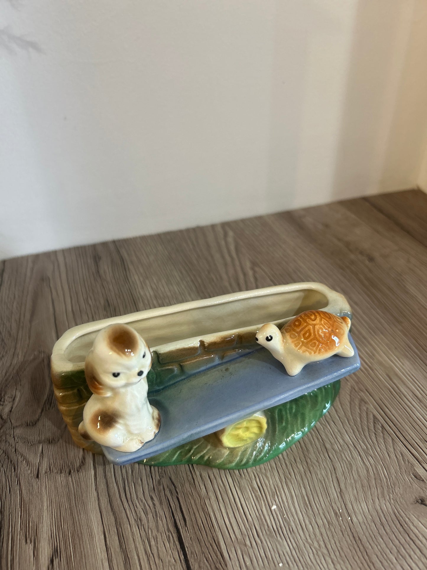 Hornsea Eastgate 19 Animal Planter Dog and Tortoise Seesaw