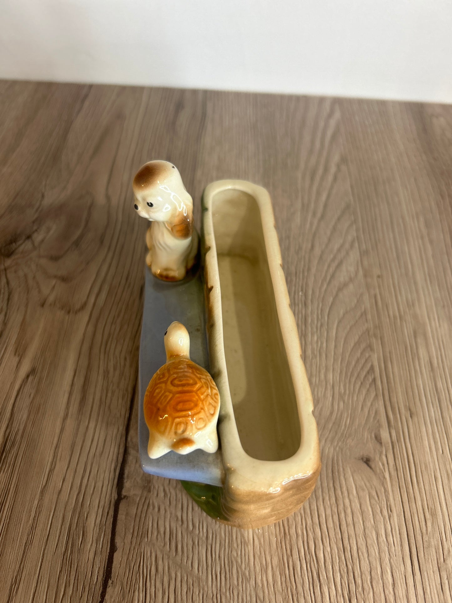 Hornsea Eastgate 19 Animal Planter Dog and Tortoise Seesaw