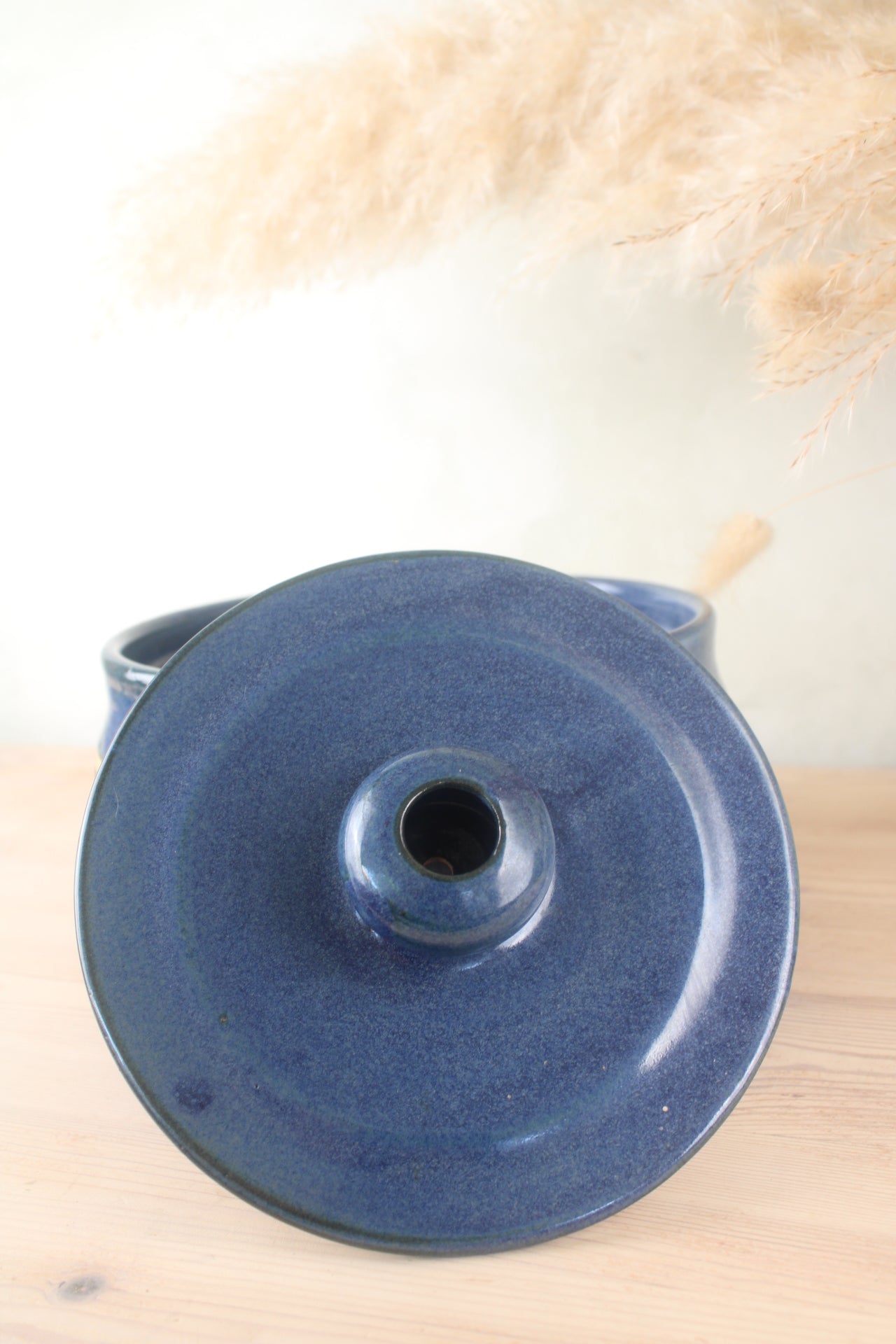 Round Blue Stoneware Casserole Dish with Lid