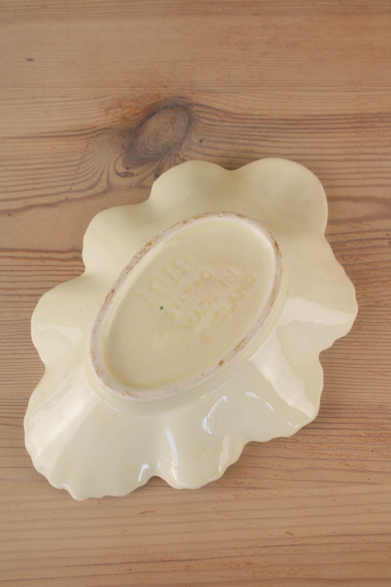 Sylvac 1919 Pastel Yellow Trinket Dish