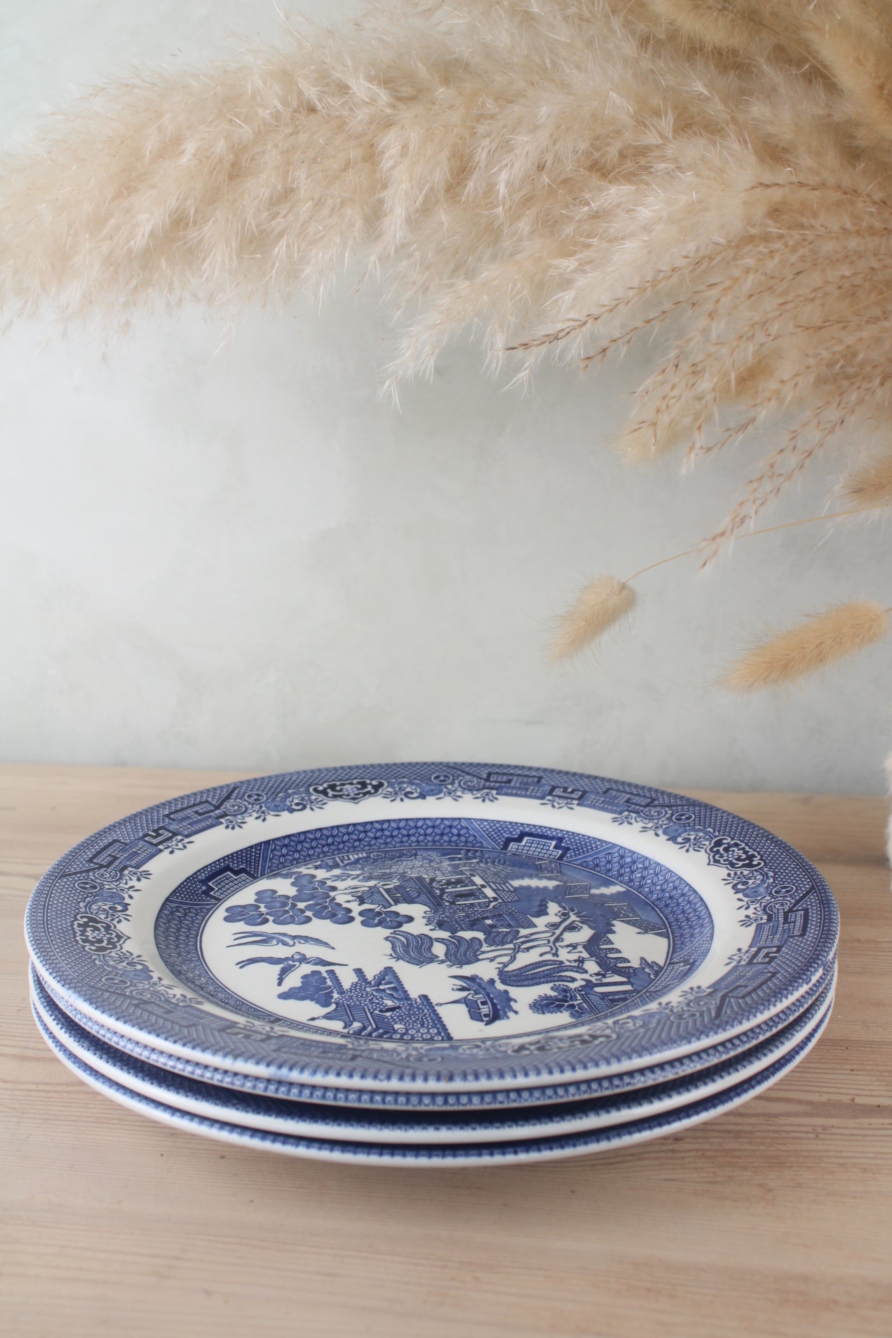 Set of 4 Old Willow Blue and White Dinner Plates