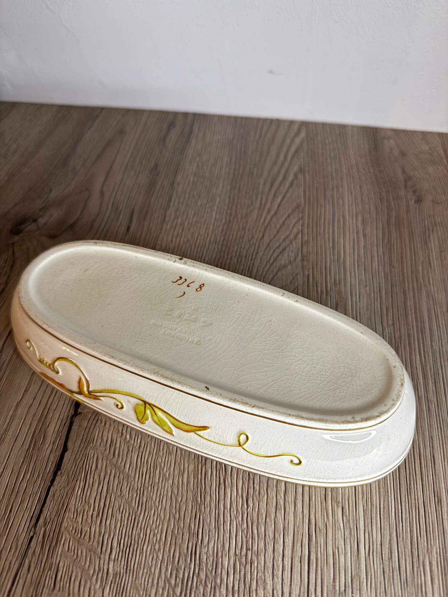 Leaf Design Vintage Toothbrush Razor Pot with Lid