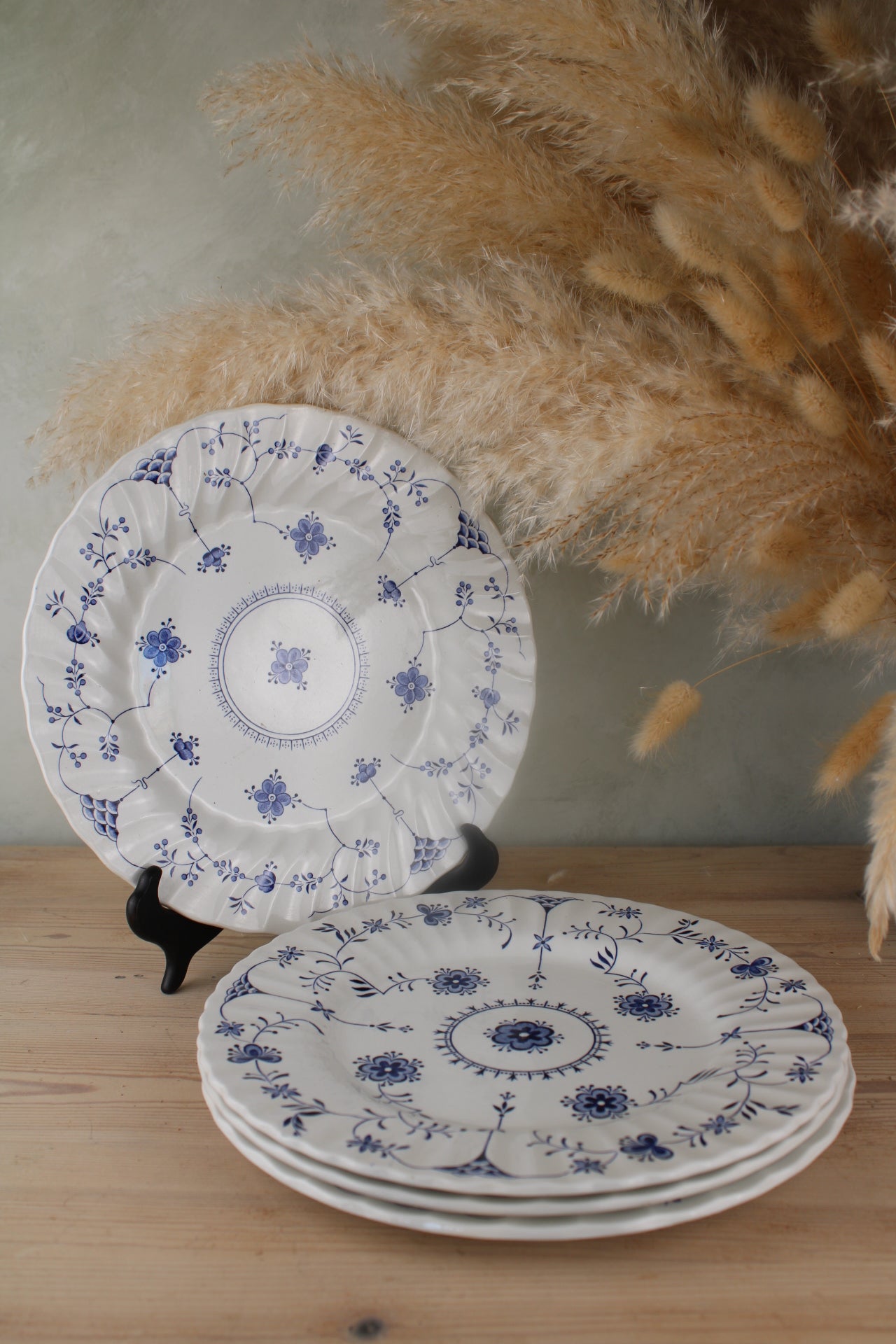 Set of 4 York Town Plates