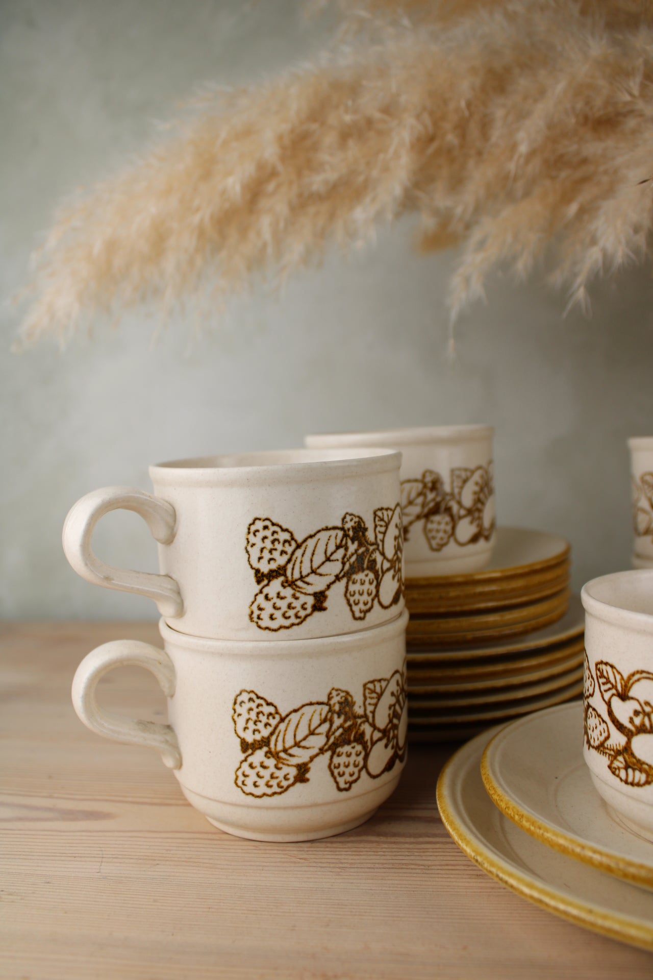 Set of 6 Kiln Craft Trios Teacup Set