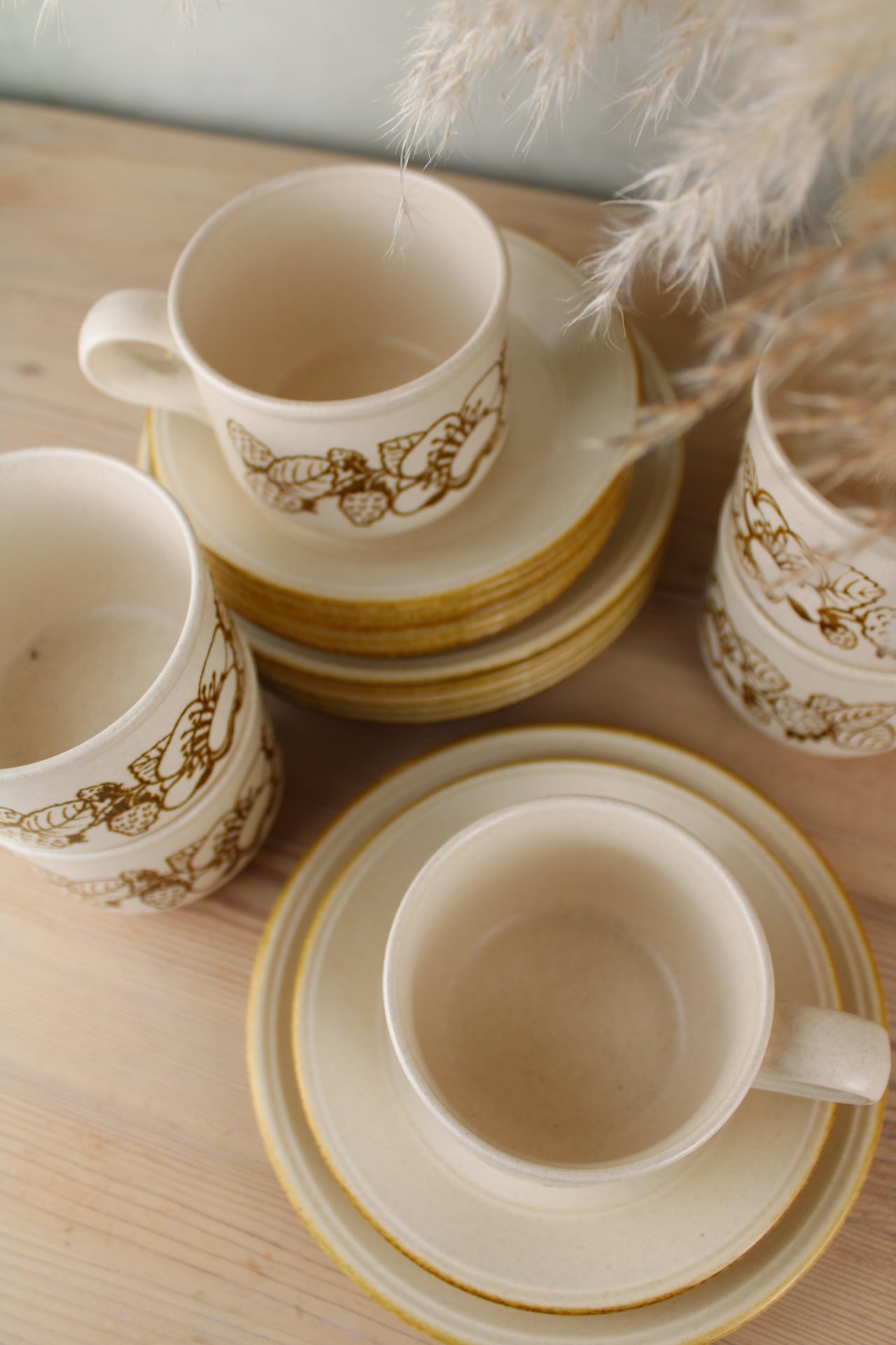 Set of 6 Kiln Craft Trios Teacup Set