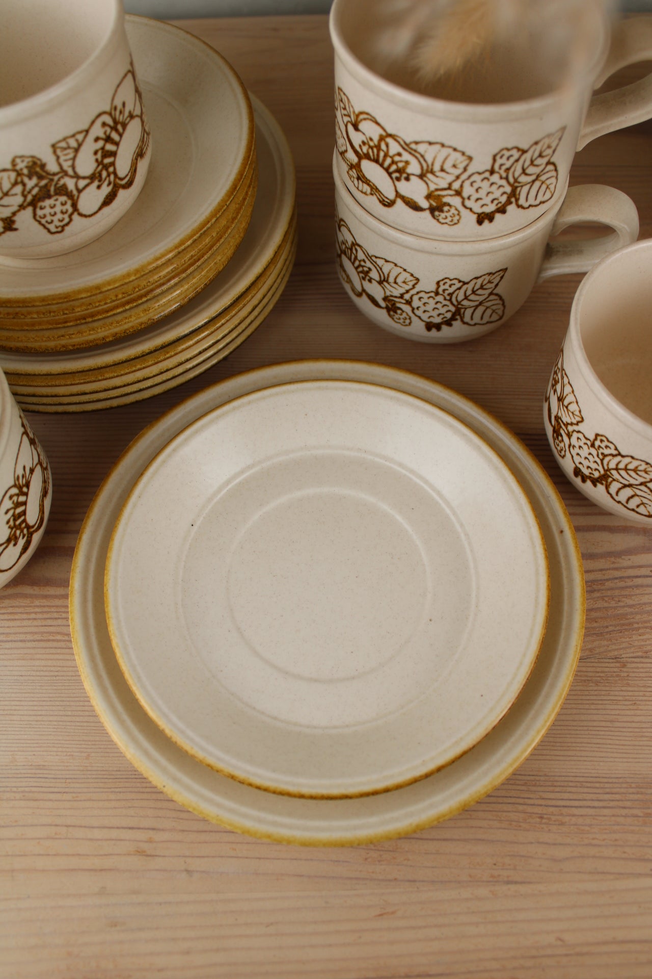 Set of 6 Kiln Craft Trios Teacup Set