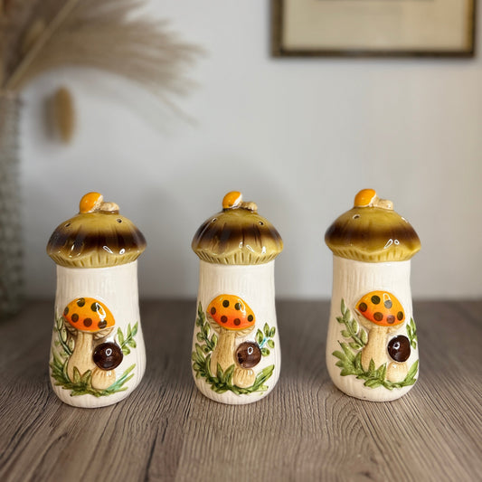 Set of 3 Mushroom Vintage Salt and Pepper Spice Shakers