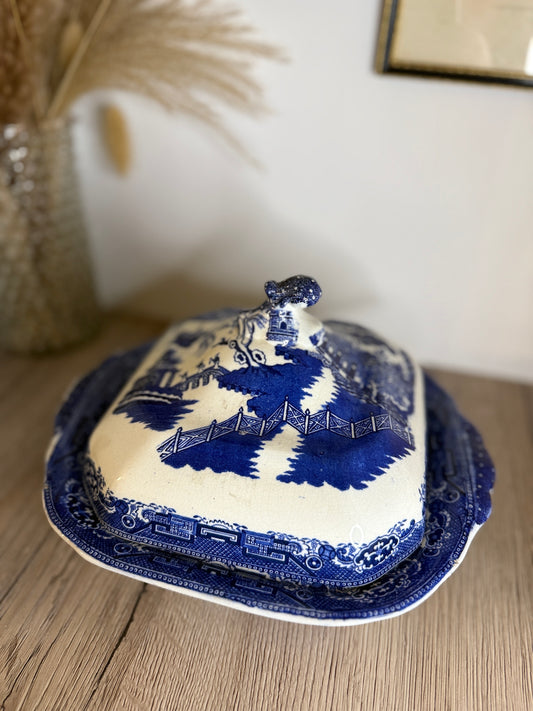 Old Willow Blue and White Square Serving Tureen